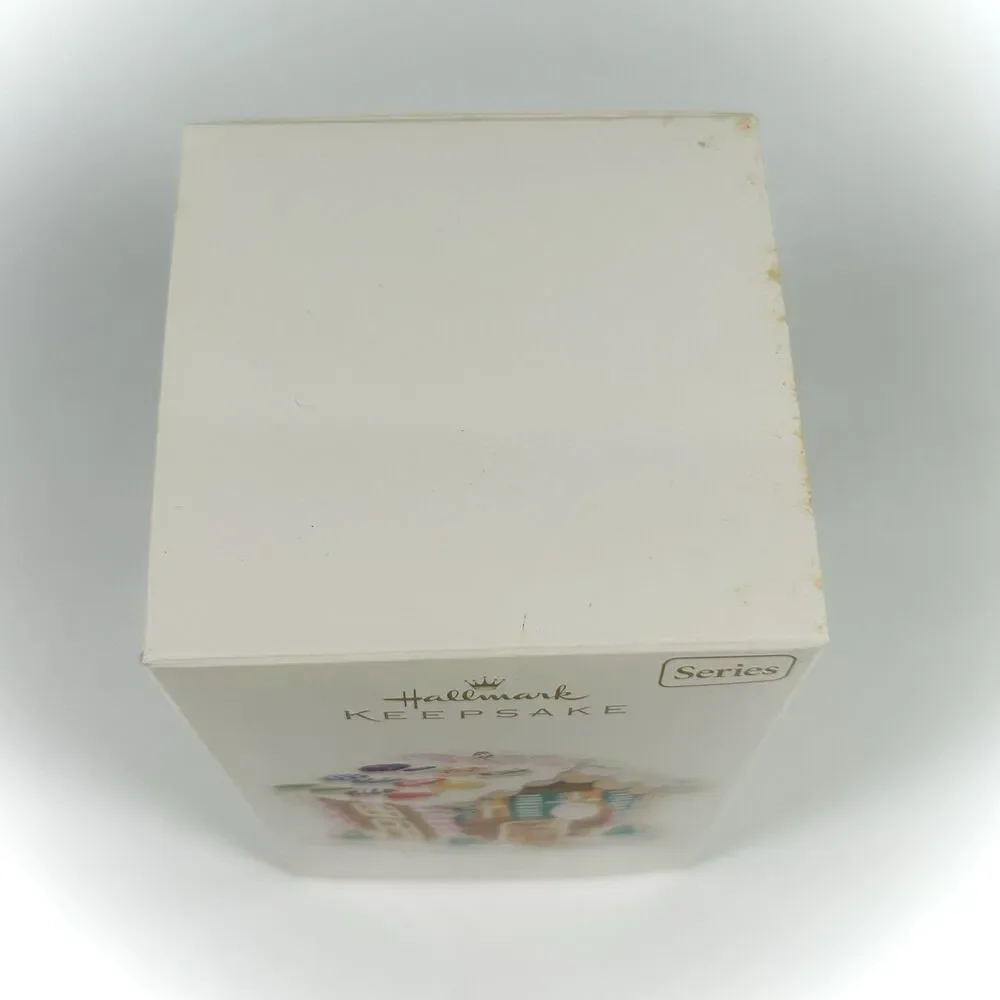 Hallmark Keepsake Bake Shop Noelville 2007 Ornament Second in Series Gingerbread